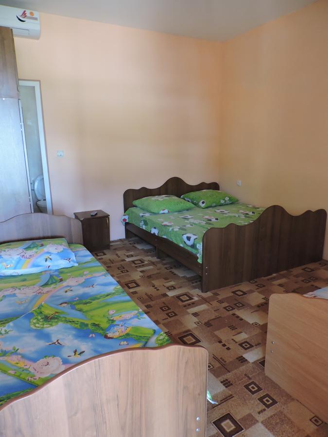 Guesthouse U Moti New Athos Екстер'єр фото