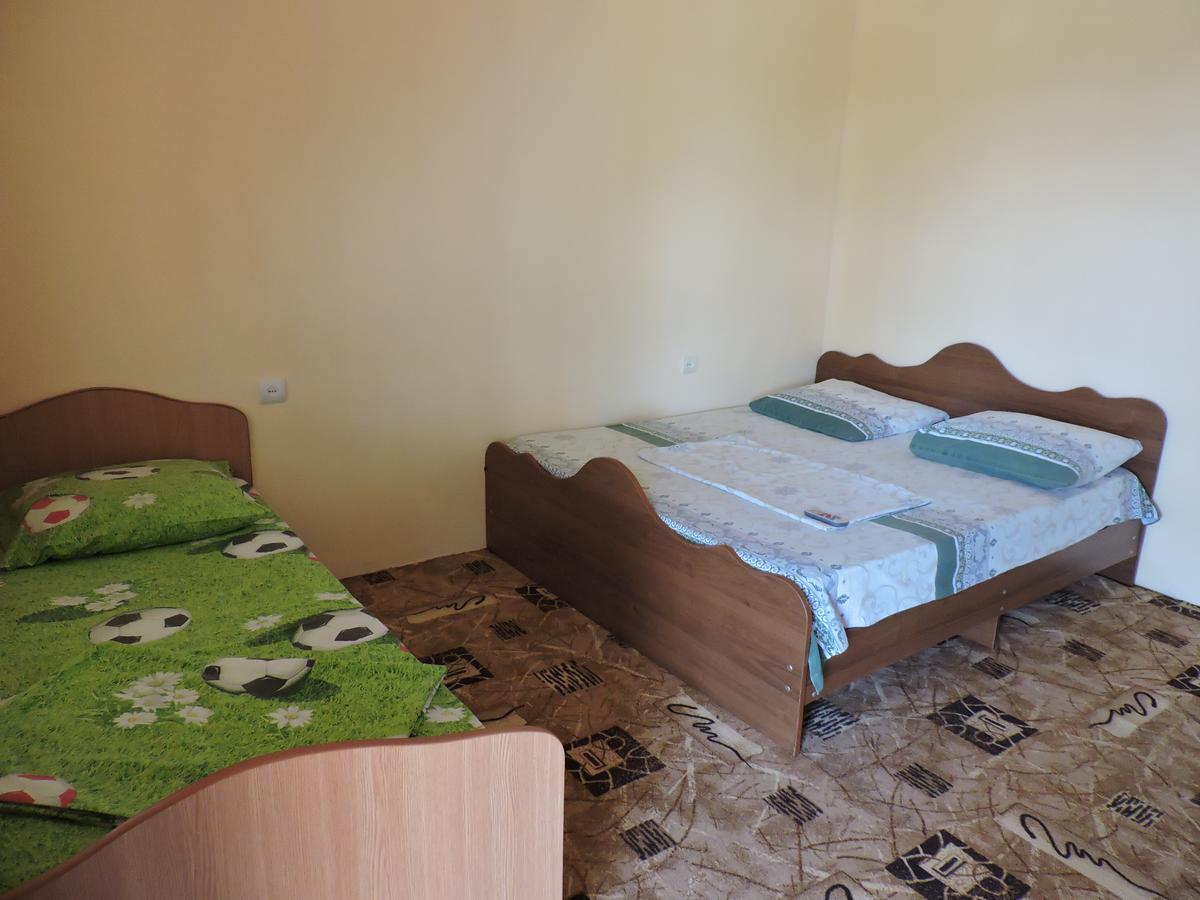 Guesthouse U Moti New Athos Екстер'єр фото
